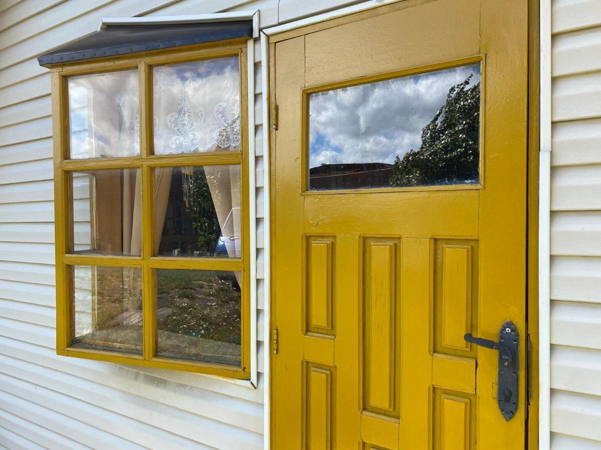 Hostal Los Pioneros Puerto Natales Esterno foto