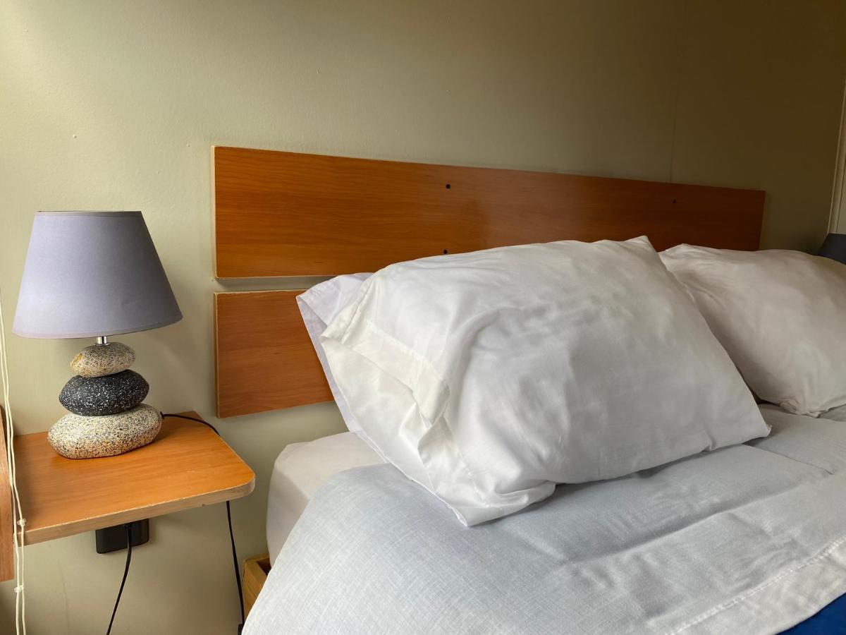 Hostal Los Pioneros Puerto Natales Esterno foto