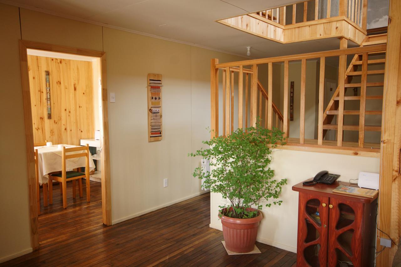 Hostal Los Pioneros Puerto Natales Esterno foto