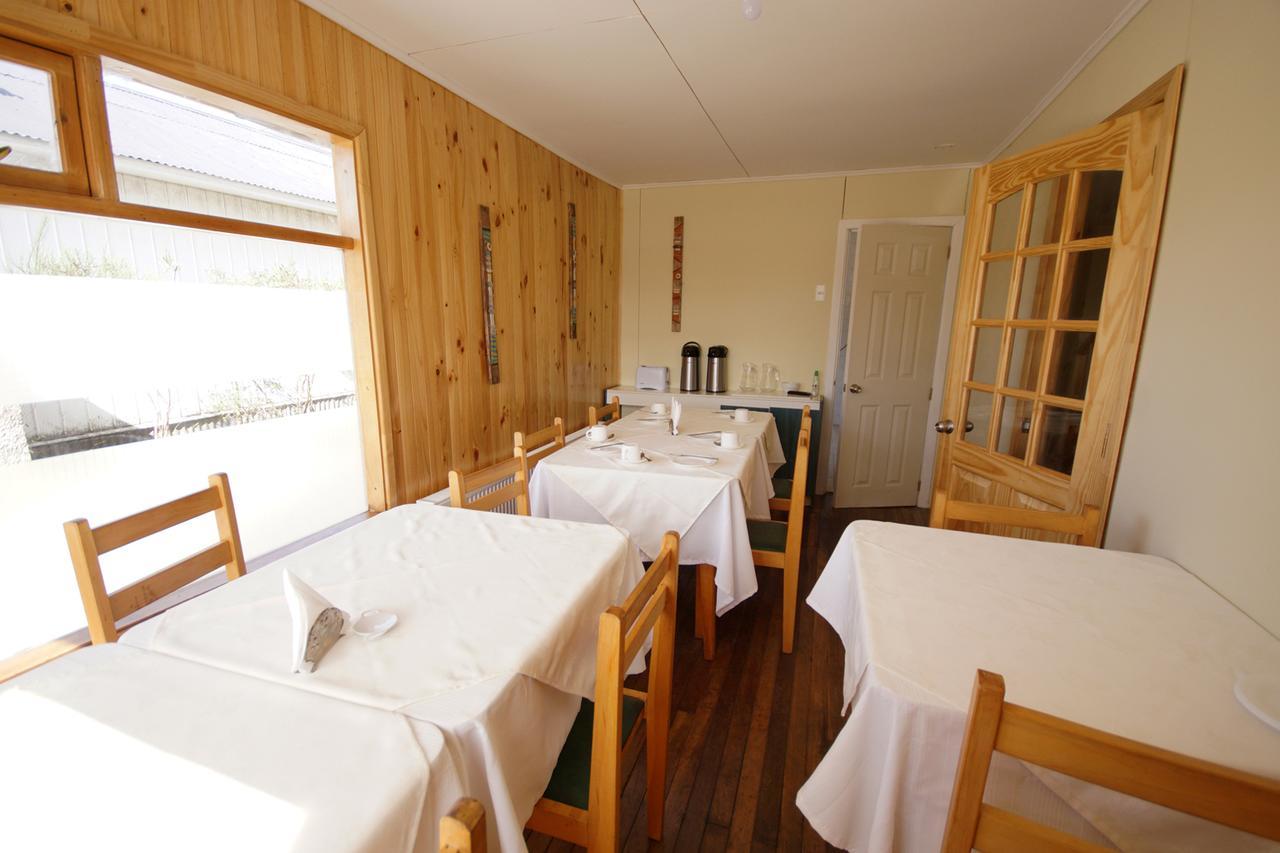 Hostal Los Pioneros Puerto Natales Esterno foto