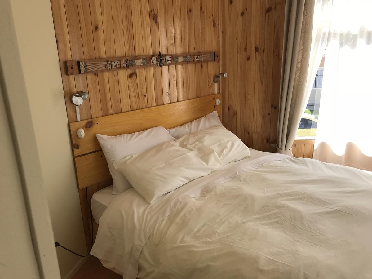 Hostal Los Pioneros Puerto Natales Esterno foto