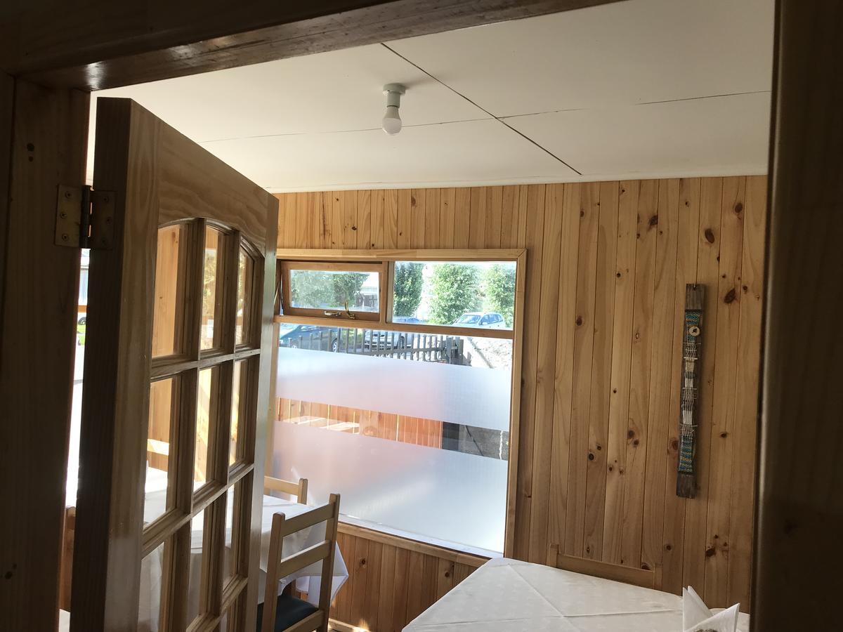 Hostal Los Pioneros Puerto Natales Esterno foto